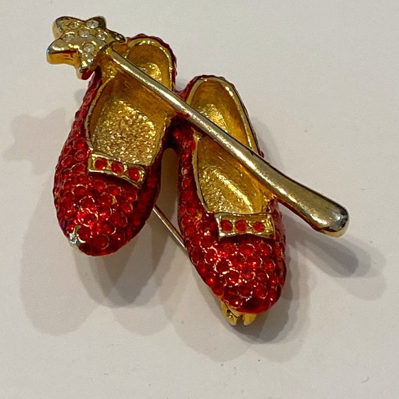 Vintage Wizard of Oz Dorothy Ruby Slippers Shoes Brooch *read* - Picture 2 of 4